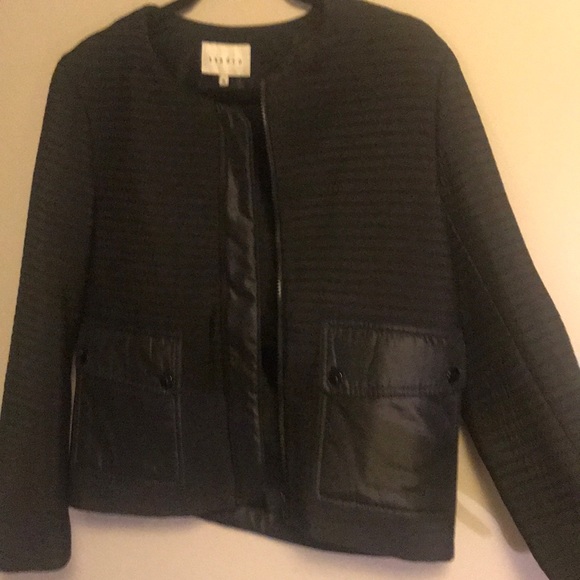 Beautiful Sandro quilted black jacket. - Picture 3 of 4